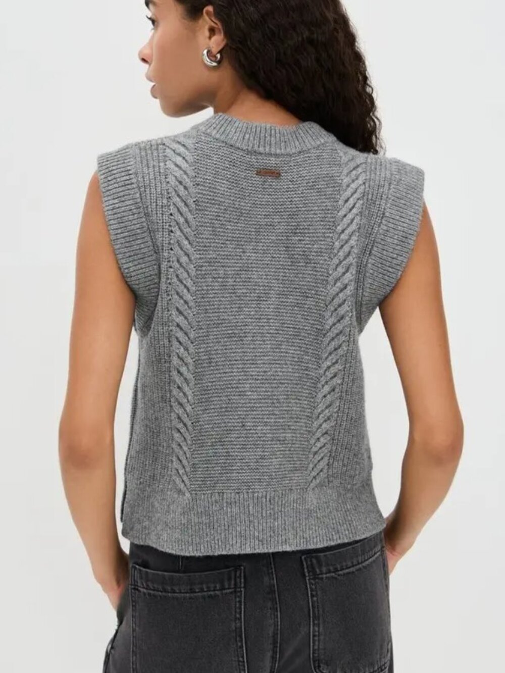 Levi's Ines Cable Sweater Vest - NEW - Picture 2 of 6